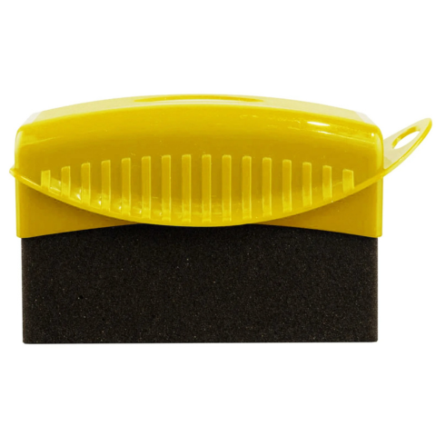 Sponge de curățare pentru anvelope – strălucire și precizie 