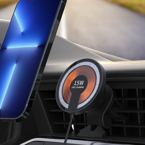 Caricabatterie Magnetico Senza Fili Auto – Guida Connessa e Pratica 